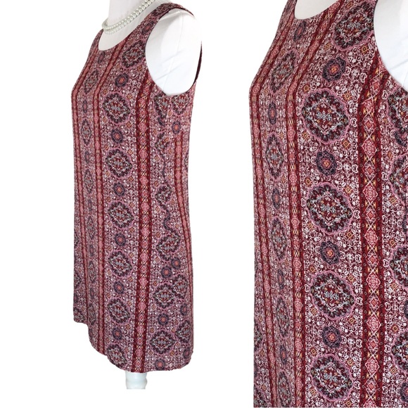Pink Republic Summer Burgundy Pattern Open Back Shift Mini Dress size Medium - Picture 3 of 11